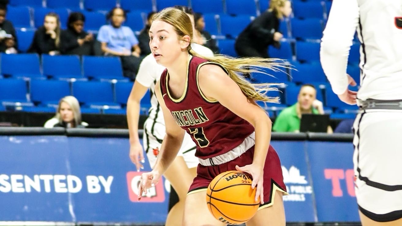 Lincoln Christian's Maddi Stewart 